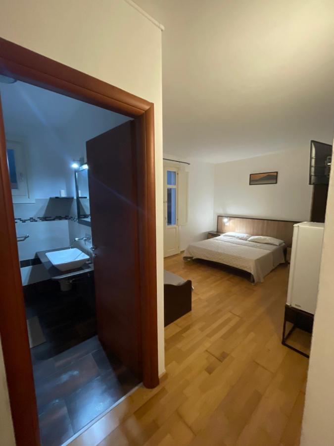 Il Vicoletto Guest House Порто-Торрес Экстерьер фото